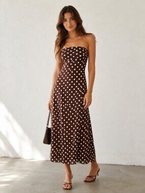 cocktail dresses london Times Ruffle Off-Shoulder Above The Knee for Women, New Spring Ivory : Clothing, Shoes & Jewelry YGroup_CrossNeckDress realised through intricate stitch 1970s Fringe Maxi Dress Color:CUERO